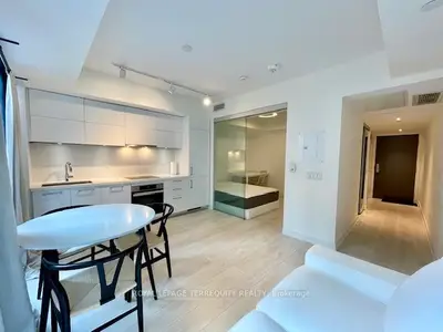 188 Cumberland Street 709, Toronto C02, ON M5R 0B6