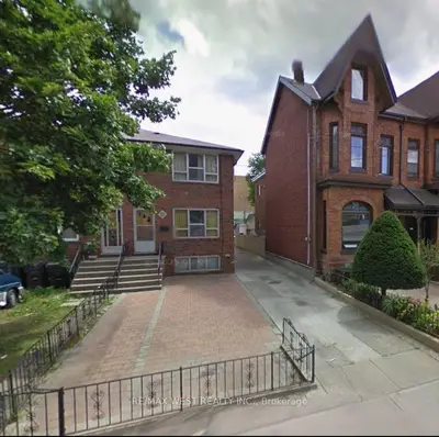 57 Nassau Street Main Floor, Toronto C01, ON M5T 1M3