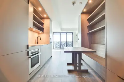 55 Charles Street E 4404, Toronto C08, On M4y 1s9