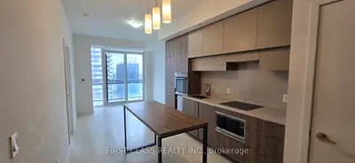 8 Eglinton Avenue E 1112, Toronto C10, ON M4P 1A6