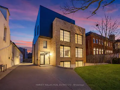 34 Coulson Avenue B, Toronto C03, On M4v 1y5