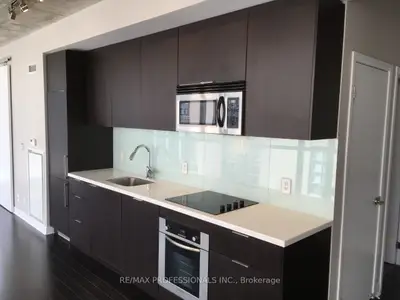 478 King Street W 1001, Toronto C01, ON M5V 0A8