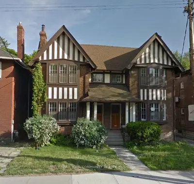 179 St Clair Avenue E Rear, Toronto C09, ON M4T 1N9