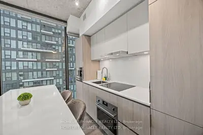 47 Mutual Street 3102, Toronto C08, On M5b 0c6