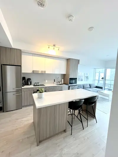 11 Lillian Street 1609, Toronto C10, ON M4S 2H7