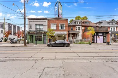 888 College Street Upper, Toronto C01, ON M6H 1A3