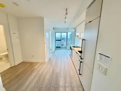 252 Church Street 5301, Toronto C08, ON M5B 0E6