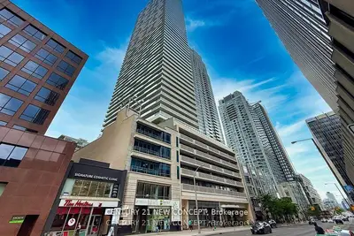 2221 Yonge Street 4206, Toronto C10, On M4s 2b4
