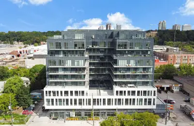 500 Dupont Street 512, Toronto C02, ON M6G 0B8