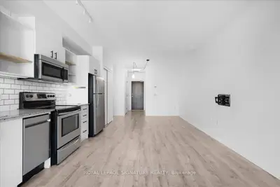 25 Cole Street 916, Toronto C08, ON M4A 4M3