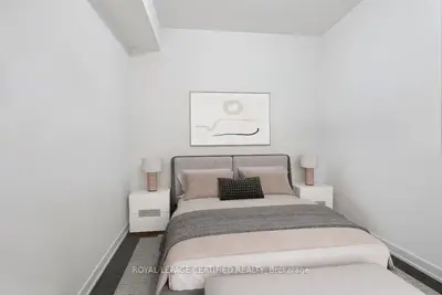 38 Iannuzzi Street 502, Toronto C01, ON M5V 0S2
