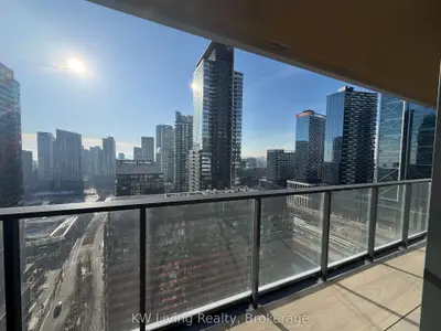 3 Concord Cityplace Way 2712, Toronto C01, ON M5V 0X4
