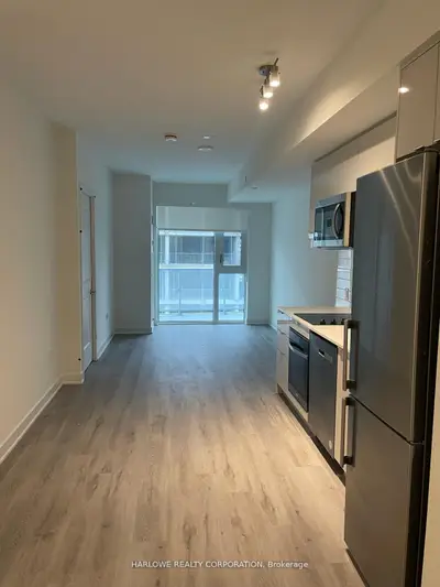 100 Dalhousie Street 3711, Toronto C08, On M5b 0c7