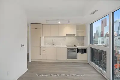 82 Dalhousie Street 2712, Toronto C08, ON M5B 0C5