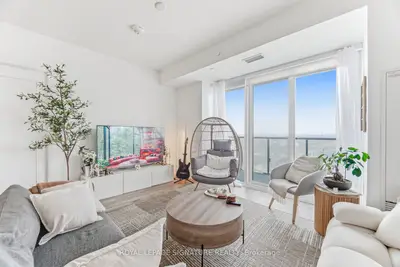575 Bloor Street E 2904, Toronto C08, ON M4W 0B2