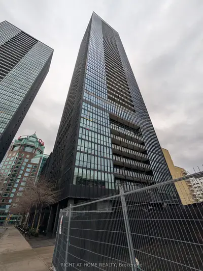 101 Charles Street E 3307, Toronto C08, ON M4Y 0A9