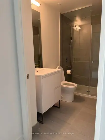 1 QUARRINGTON Lane 1410, Toronto C13, ON M3C 0S4