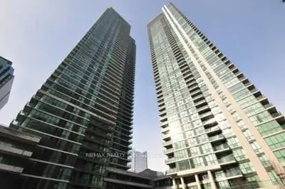 18 Harbour Street 1611, Toronto C01, On M5j 2z6