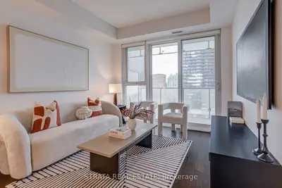 15 Lower Jarvis Street 1607, Toronto C08, On M5e 0c4