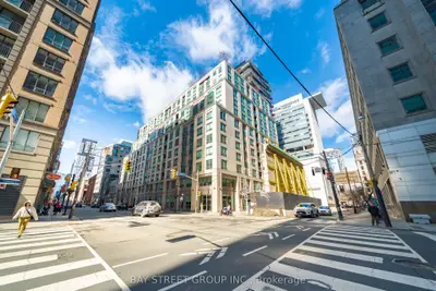 168 Simcoe Street 1221, Toronto C01, On M5h 4c9