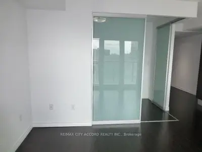 386 Yonge Street 1614, Toronto C01, ON M5B 0A5
