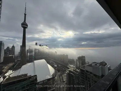 3 Concord Cityplace Way 5209, Toronto C01, ON M5V 0X4