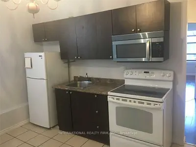 201 Dundas Street E 2, Toronto C08, On M5a 1z4