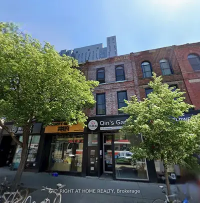 437 Spadina Avenue 2, Toronto C01, On M5t 2g6