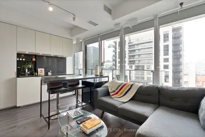 77 Shuter Street 2501, Toronto C08, On M5b 0b8