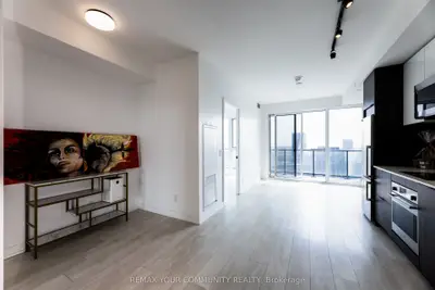 5 Defries Street 1903, Toronto C08, ON M5A 0W7
