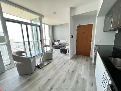 85 Queens Wharf Road Ph4512, Toronto C01, On M5v 0j9