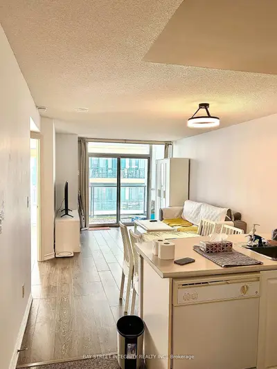 30 Hayden Street 1203, Toronto C08, On M4y 3v8