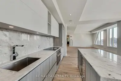 151 Avenue Road 1001, Toronto C02, On M5r 2h7