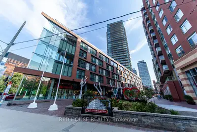 33 Mill Street 705, Toronto C08, ON M5A 3R3