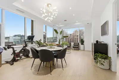 455 Wellington Street W 702, Toronto C01, ON M5V 0V8