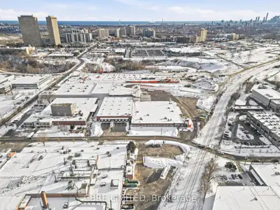 215 Wicksteed Avenue (full Building), Toronto C11, On M4g 2c1
