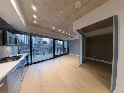 224 King Street W 1302, Toronto C01, ON M5H 1K4