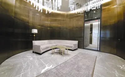 200 Bloor Street W 1802, Toronto C02, On M5s 1t8