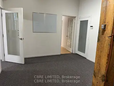 2 Berkeley Street 206, Toronto C08, On M5a 4j5