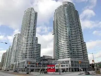 8 York Street 1810, Toronto C01, ON M5J 1R2
