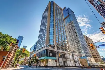 155 Yorkville Avenue 817, Toronto C02, ON M5R 0B4