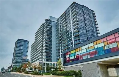 33 Singer Court 712, Toronto C15, ON M2K 0B4