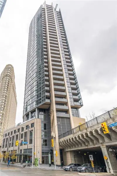 1 The Esplanade 2802, Toronto C08, ON M5E 0A8