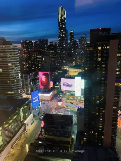 210 Victoria Street 4012, Toronto C08, ON M5B 2R3