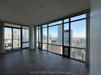 38 Grenville Street 3707, Toronto C01, On M4y 1x4