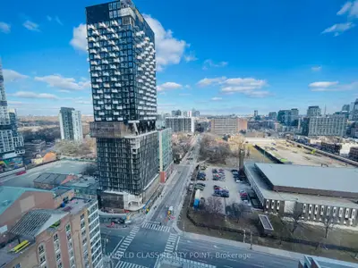 47 Mutual Street 1806, Toronto C08, ON M5B 0C6
