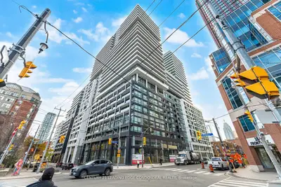 70 Princess Street Ph3007, Toronto C08, On M5a 0x6
