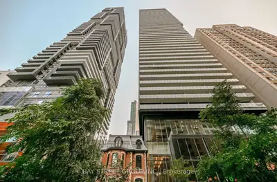 15 Grenville Street 410, Toronto C01, ON M4Y 0B9