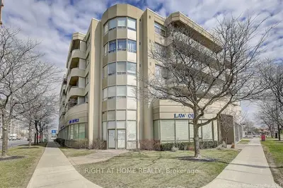 555 Wilson Hts Boulevard 215, Toronto C06, On M3h 6b5