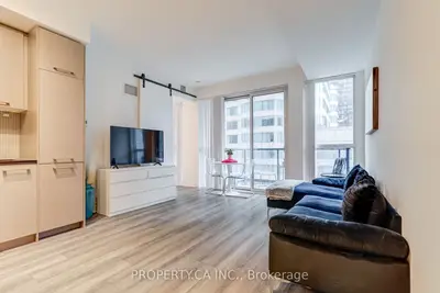 87 Peter Street 1713, Toronto C01, ON M5V 0P1